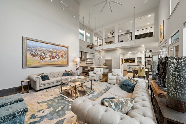 507 Terrace Dr, Houston, TX 77007 - living area with a towering ceiling and ceiling fan