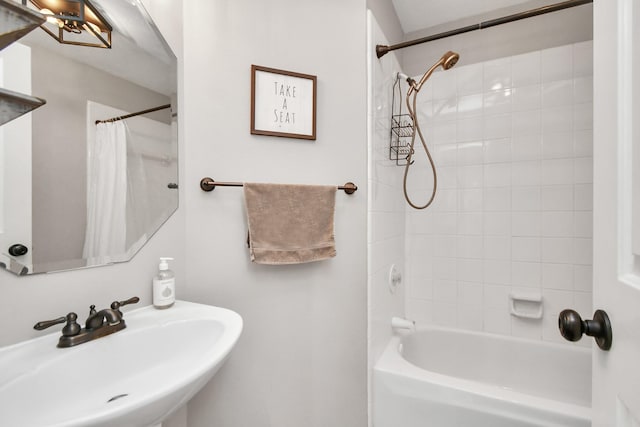 9510 Willowbridge Park Blvd, Houston, TX 77064 - bathroom with a sink and shower / bath combo