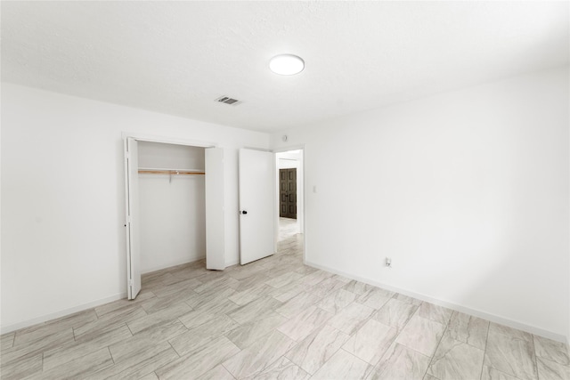 10530 Tenneco Dr, Houston, TX 77099 - unfurnished bedroom featuring a closet