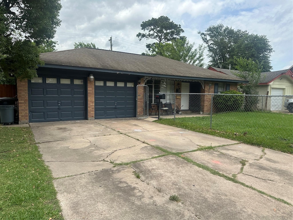 835 Eastlake St, Houston, TX 77034 - photo 3
