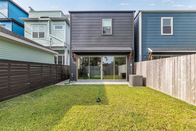 831 E 26th St, Houston, TX 77009 - back of house with central AC unit and a patio