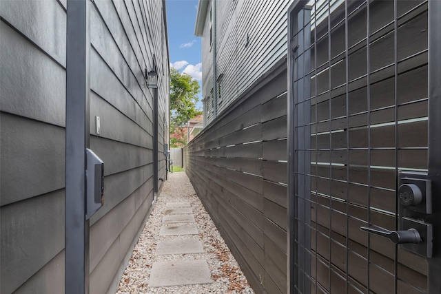 831 E 26th St, Houston, TX 77009 - view of home's community featuring a package area