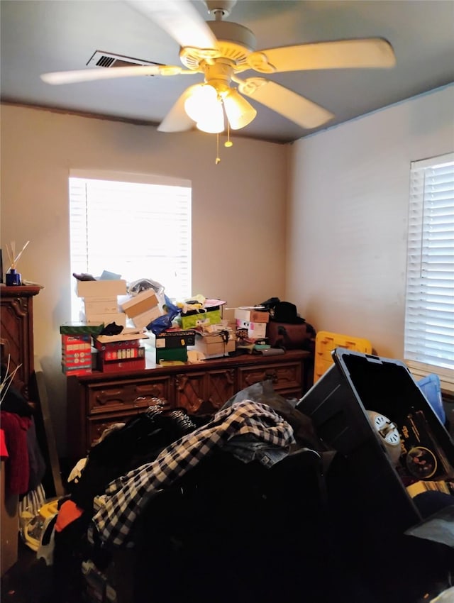 526 Guyer St, Sugar Land, TX 77498 - bedroom featuring a ceiling fan
