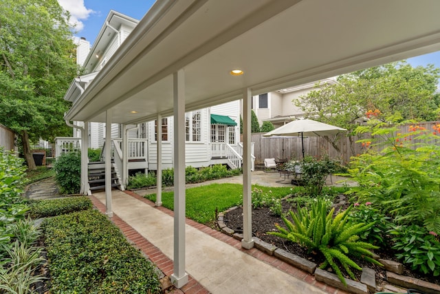 613 E 18th St, Houston, TX 77008 - view of patio