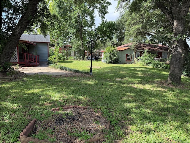 1707 Key St, Waller, TX 77484 - view of green lawn