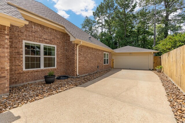 3918 Brook Shadow Dr, Kingwood, TX 77345 - photo 3