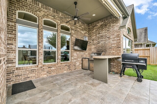 1530 Richland Hollow Ln, Friendswood, TX 77546 - view of patio / terrace featuring a ceiling fan