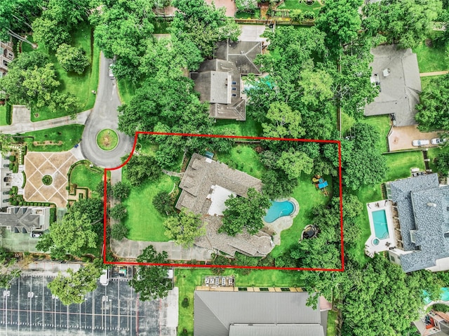 13 Robinwood Ln, Houston, TX 77024