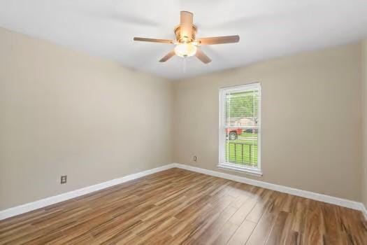5321 Tanglebriar Dr, Dickinson, TX 77539 - photo 11
