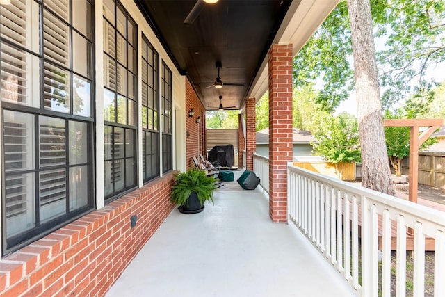 5343 Appleblossom Ln, Friendswood, TX 77546 - view of covered porch