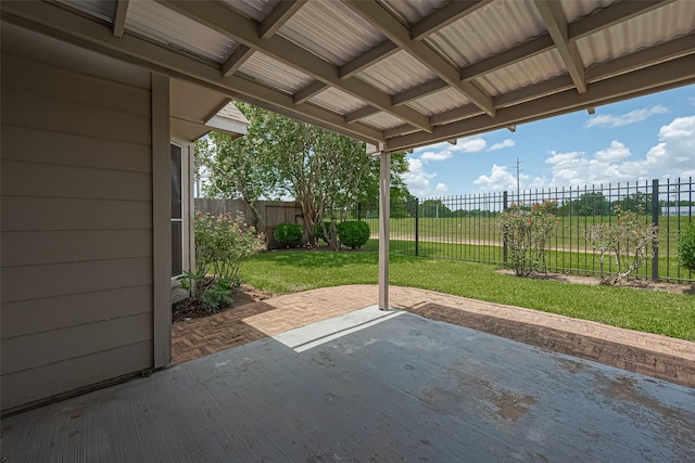 4046 Dell Ln, Missouri City, TX 77459 - fenced backyard with a patio area
