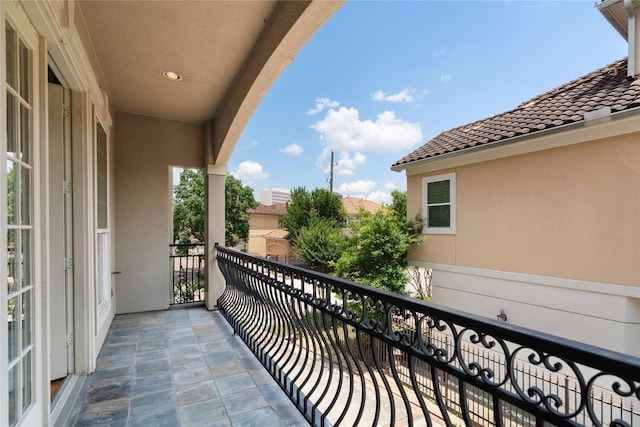 5507 Val Verde St, Houston, TX 77056 - view of balcony