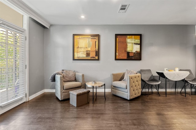 3300 Yorktown St Unit 24, Houston, TX 77056 - sitting room featuring baseboards, recessed lighting, and dark wood-style flooring