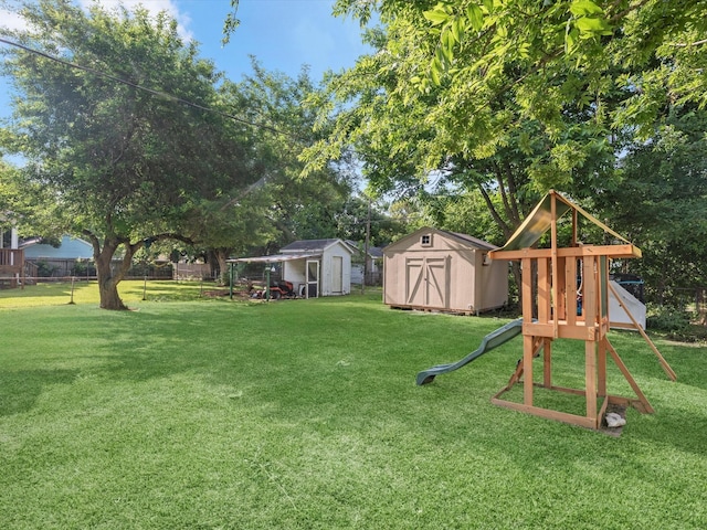 809 18th Ave N, Texas City, TX 77590 - view of yard featuring a playground