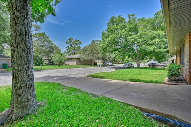 906 Carlee Dr, Brenham, TX 77833 - view of grassy yard