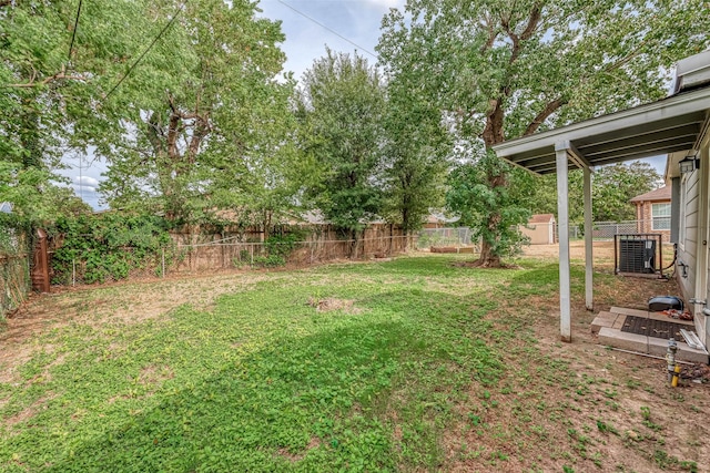 3915 Florinda St, Houston, TX 77021 - view of yard with cooling unit