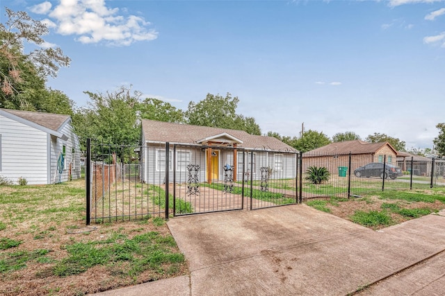 3915 Florinda St, Houston, TX 77021 - view of front of property with a gate and concrete driveway