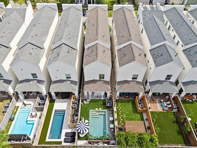 619 W 26th St, Houston, TX 77008 - aerial perspective of suburban area featuring a pool