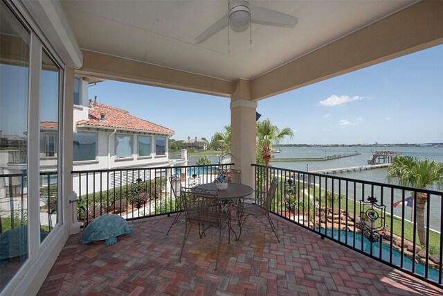 2242 Marina Way, League City, TX 77565 - balcony featuring a water view and a ceiling fan