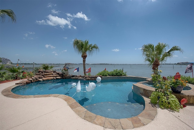 2242 Marina Way, League City, TX 77565 - view of pool with a pool with connected hot tub and a water view
