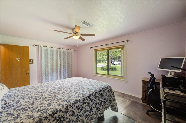 2465 Ryan Dr, Alvin, TX 77511