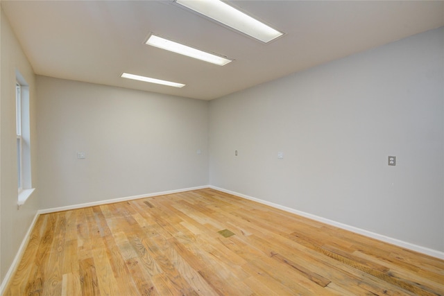 5007 Redstart St, Houston, TX 77035 - unfurnished room with light wood-style flooring and baseboards