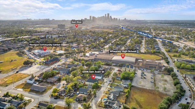 5306 San Juan St, Houston, TX 77020 - view of property location with city skyline