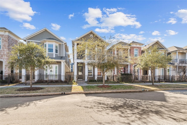 428 W 26th St, Houston, TX 77008 - view of property featuring a fenced front yard