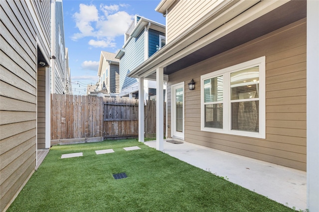 428 W 26th St, Houston, TX 77008 - view of yard featuring a patio