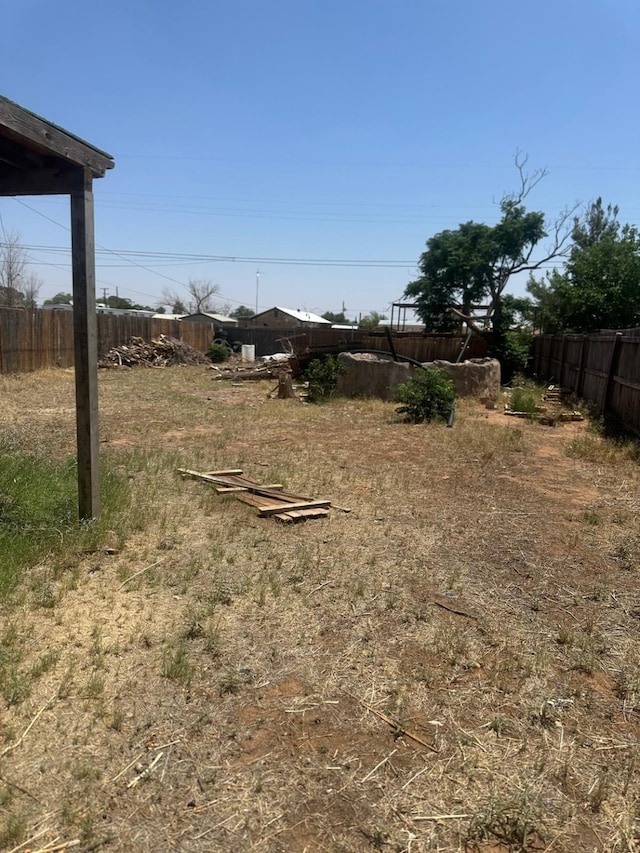 1409 Johnston St, Midland, TX 79701 - view of yard