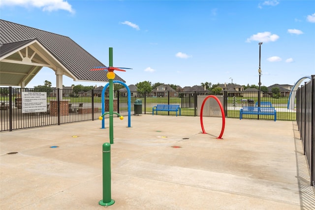 207 Lockridge Hill Ln, Richmond, TX 77469 - surrounding community with a residential view
