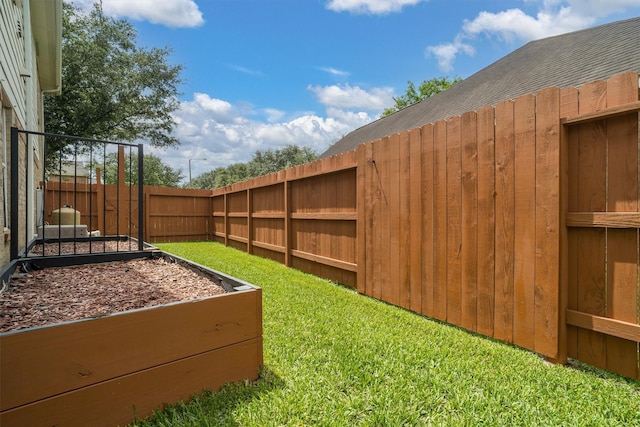 2113 Midway Ct, League City, TX 77573 - view of yard