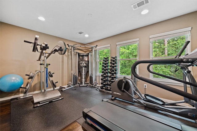 5902 Cardinal Creek Way, Kingwood, TX 77345 - workout area with recessed lighting