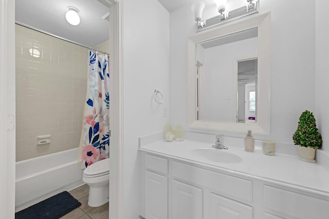 2602 Shady Acres Ct, Houston, TX 77008 - bathroom featuring vanity, toilet, shower / bath combo with shower curtain, and tile patterned flooring