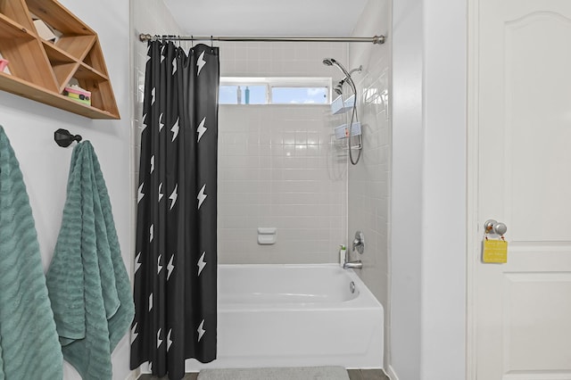 2602 Shady Acres Ct, Houston, TX 77008 - bathroom with shower / tub combo with curtain