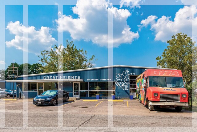 1346 Thornton Rd, Houston, TX 77018 - view of commercial property with uncovered parking