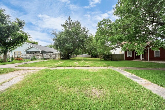 111 6th Ave N, Texas City, TX 77590 - photo 5