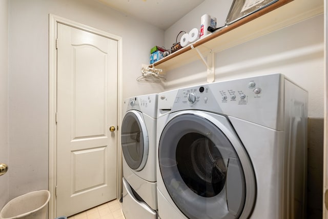 4907 Sienna Heights Ln, Pasadena, TX 77505 - laundry area with separate washer and dryer