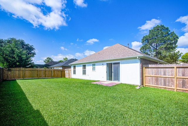 3403 Wheatfield Ct, Pearland, TX 77581 - rear view of property featuring stucco siding and roof with shingles