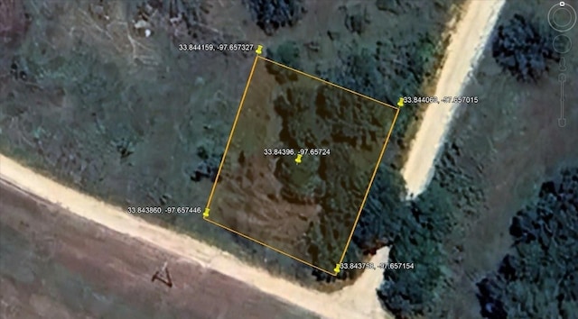 101 Cheyenne Dr, Nocona, TX 76255