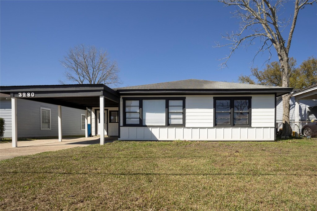 3280 Cartwright St, Beaumont, TX 77701 - photo 1