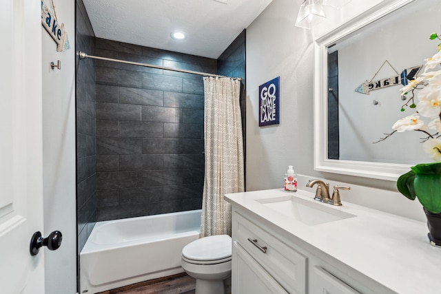129 Bridgepoint, Onalaska, TX 77360 - full bath with vanity, toilet, shower / bathtub combination with curtain, wood finished floors, and recessed lighting