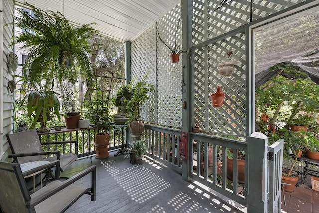 811 18th St, Galveston, TX 77550 - view of wooden porch