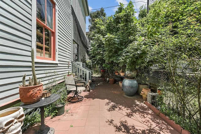 811 18th St, Galveston, TX 77550 - view of patio