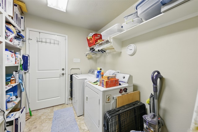 2209 Parker Ct, Brenham, TX 77833 - laundry room with washing machine and dryer