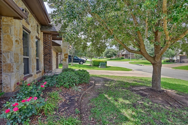 2209 Parker Ct, Brenham, TX 77833 - view of yard
