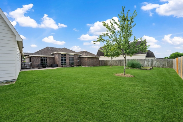 6710 Canyon Trl, Manvel, TX 77578 - view of yard with a patio