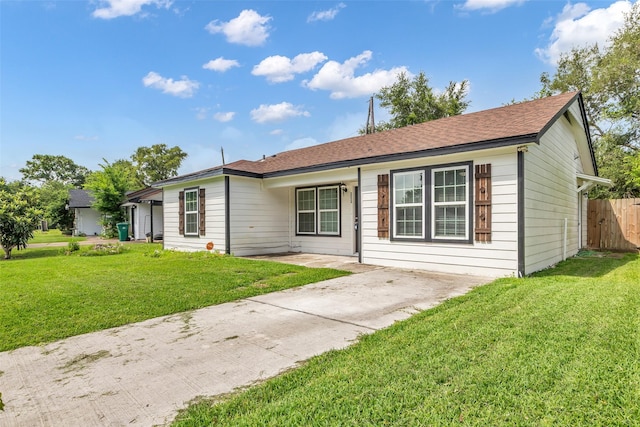 2032 Vince St, Pasadena, TX 77502 - ranch-style home with roof with shingles
