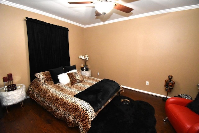 6413 Ella Lee Ln, Houston, TX 77057 - bedroom with wood finished floors, crown molding, baseboards, and ceiling fan