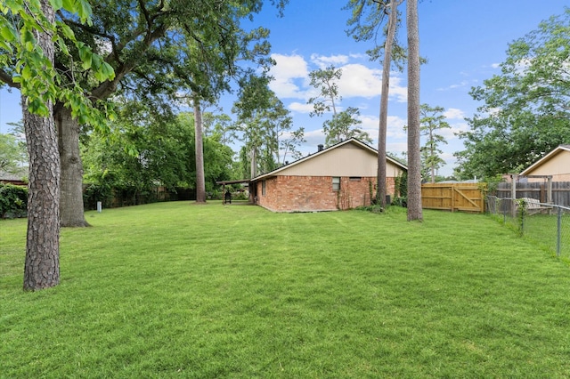 9207 Loren Ln, Houston, TX 77040 - view of yard